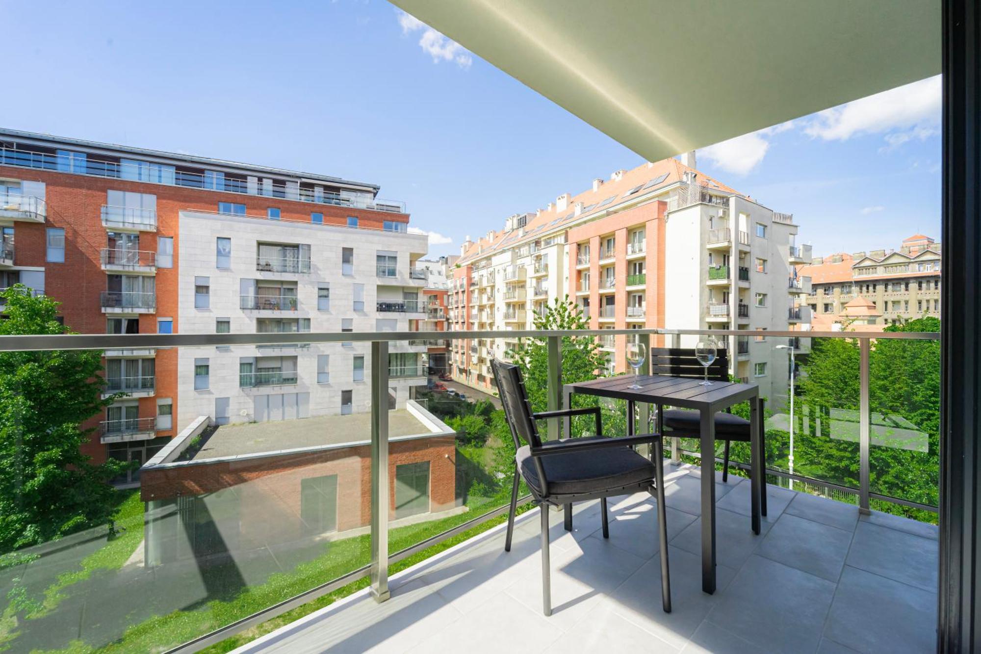 Spirit Apartments By Urbanrent Budapest Exterior photo